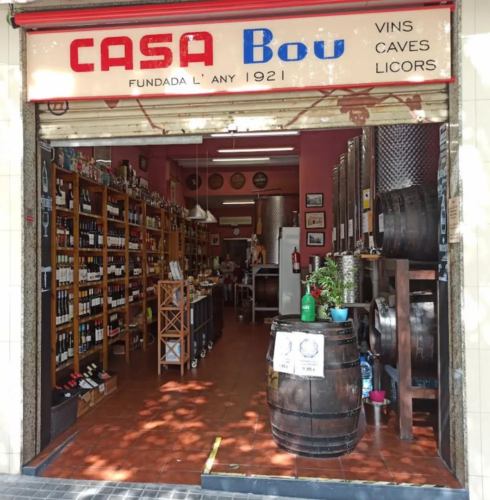 Selección de vinos y cavas en Casa Bou